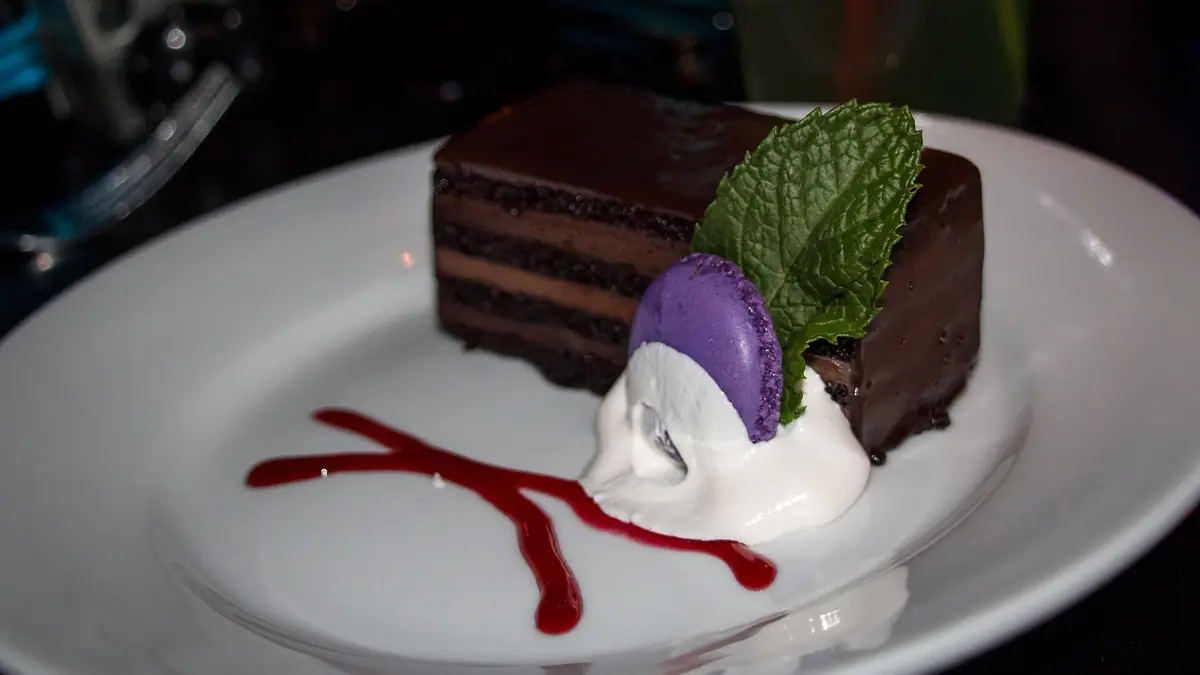 Indulgence Cafe Cake and Shakes – cake shop in Smithies, Barnsley